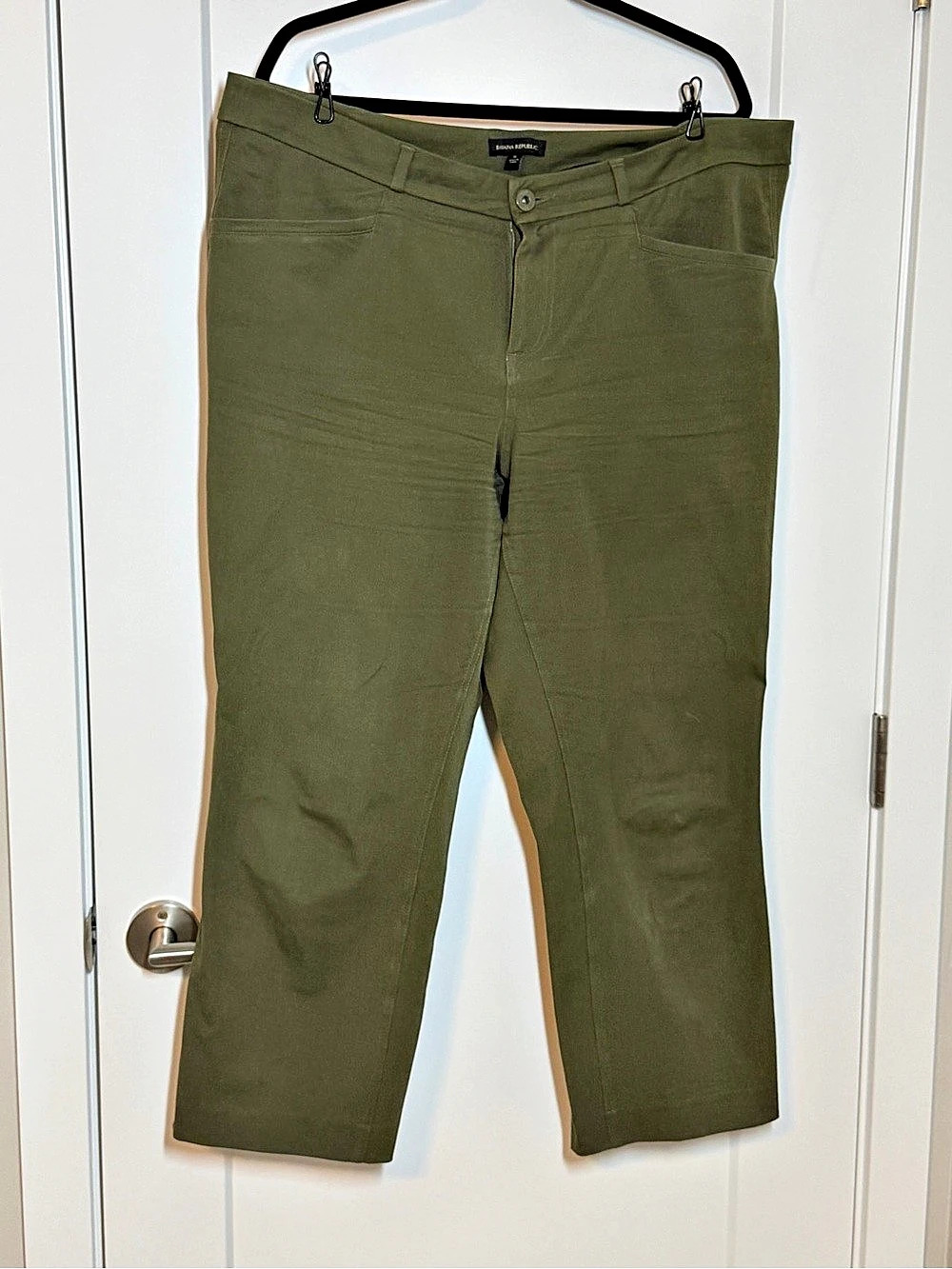 Banana Republic Women's Straight Leg Pants in Green Size 16
